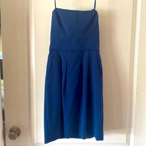 Super Cute BCBG MAXAZRIA mini dress with pockets!